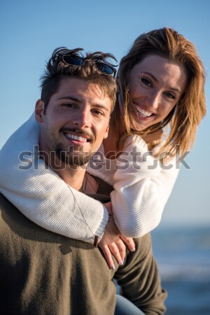 Spiaggia divertimento felice giovani romantica Foto d'archivio © dotshock