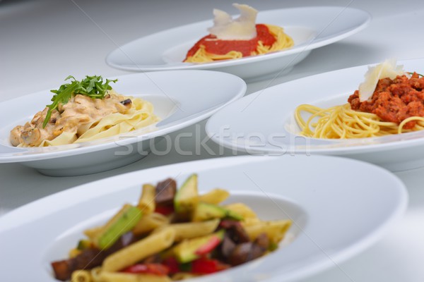 Foto d'archivio: Maccheroni · formaggio · pollo · funghi · alimentare · foglia