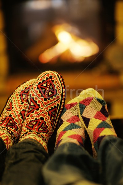 Foto stock: Jóvenes · romántica · Pareja · relajarse · sofá · chimenea