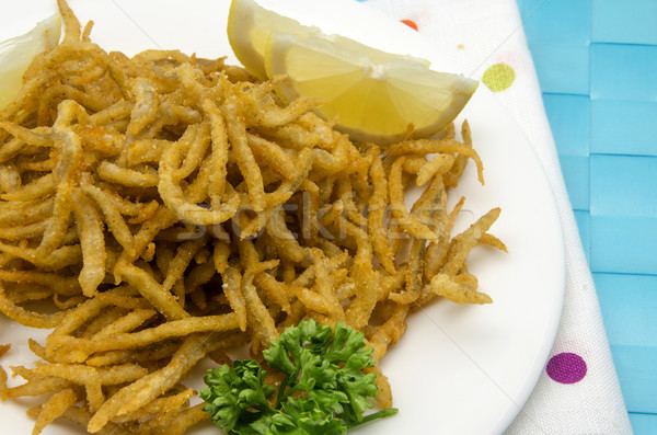 Mic servit placă alimente peşte Imagine de stoc © dulsita