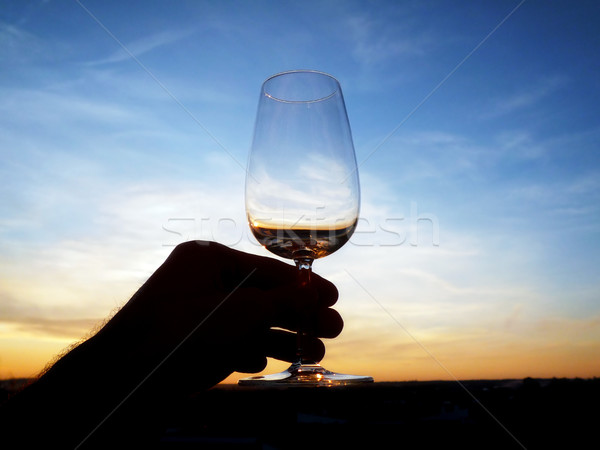 ガラス ワイン 空っぽ 日没 手 背景 ストックフォト © dutourdumonde