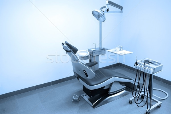 Tandheelkundige kliniek interieur stoel tools verlichtingsapparatuur Stockfoto © dzejmsdin