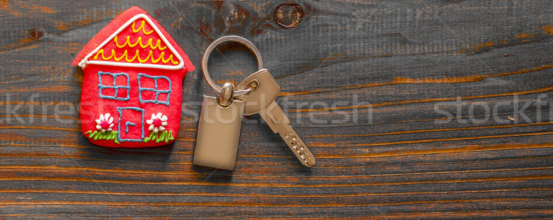 Kırmızı tatlı ev anahtar ahşap doku Stok fotoğraf © dzejmsdin