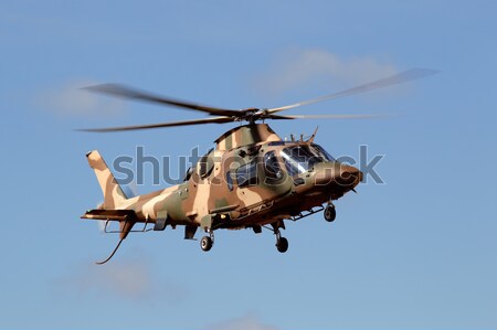 Helikopter aanval vlucht hemel vliegen Stockfoto © EcoPic