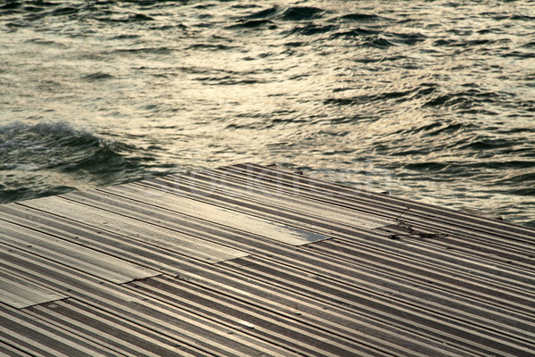 ぬれた 木製 デッキ 海 波 冬 ストックフォト © eldadcarin