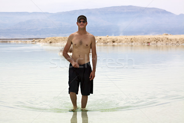 [[stock_photo]]: Touristiques · mer · morte · marche · peu · profond · Israël