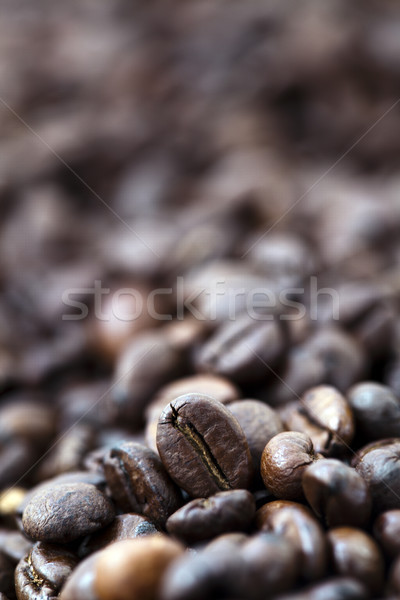 Kávé bokeh sekély kép hatás kávébab Stock fotó © eldadcarin