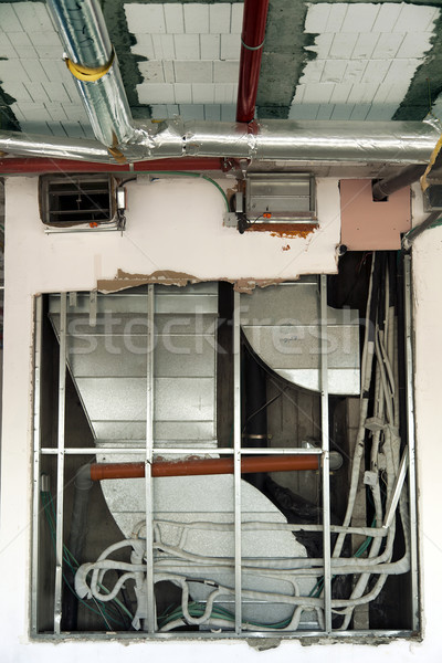 Levegő védtelen installáció irodaház mérnöki senki Stock fotó © eldadcarin