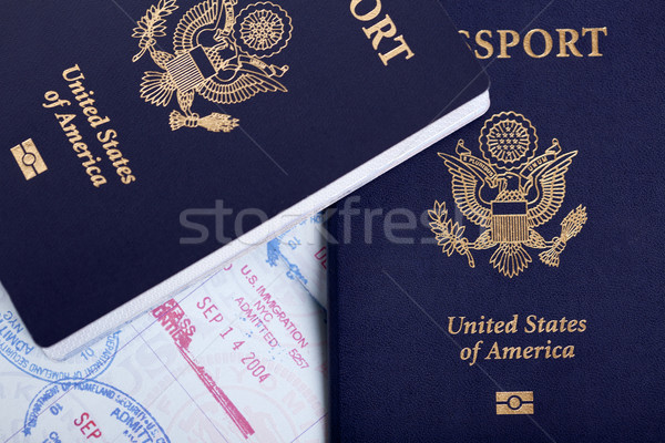 Amerikaanse immigratie postzegels paspoort pagina papier Stockfoto © eldadcarin