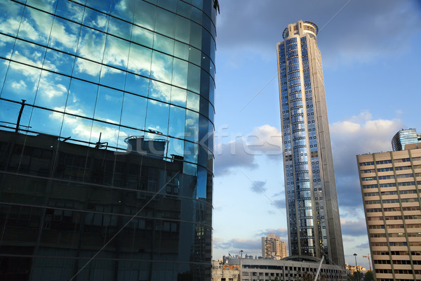 Wolkenkratzer Bürogebäude groß hinter Bürogebäude Vorhang Stock foto © eldadcarin