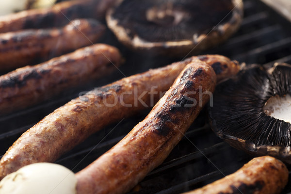 Foto stock: Cogumelo · salsichas · pronto · ao · ar · livre · churrasqueira · comida