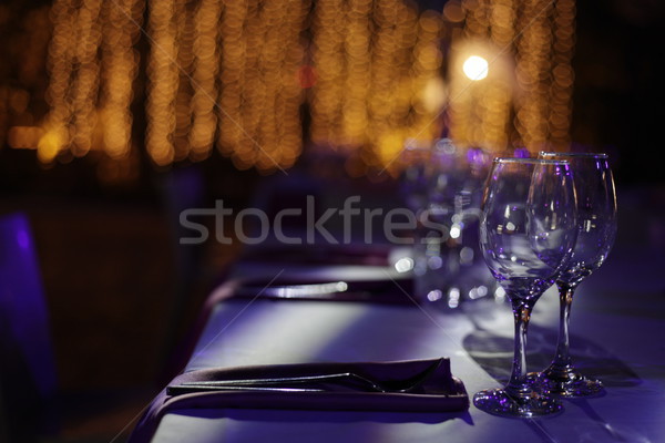 Banquete copos de vinho conjunto mesa de jantar casamento festa Foto stock © eldadcarin