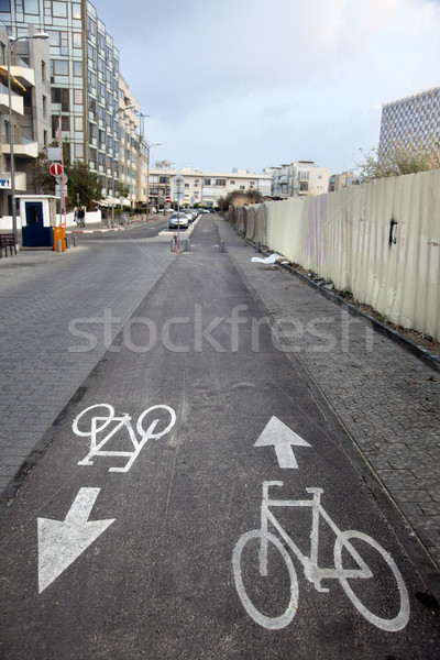 Bicicletă banda rutier shot oraş trafic Imagine de stoc © eldadcarin
