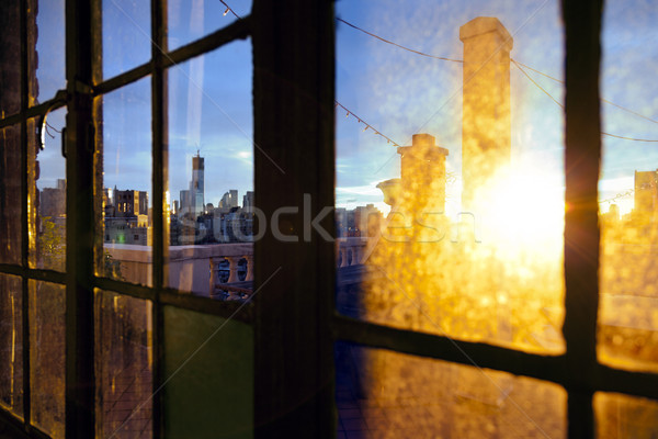 Scadea Manhattan orizont dupa amiaza fereastră una Imagine de stoc © eldadcarin