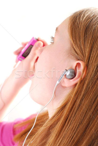 Foto stock: Nina · escuchar · música · joven · escuchar · música · reproductor · mp3