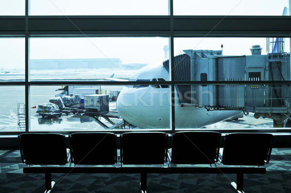 Foto stock: Aeropuerto · interior · espera · puerta · avión · fuera