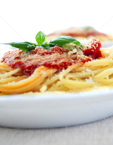 Stok fotoğraf: Makarna · domates · sosu · fesleğen · akşam · yemeği · yeme · domates