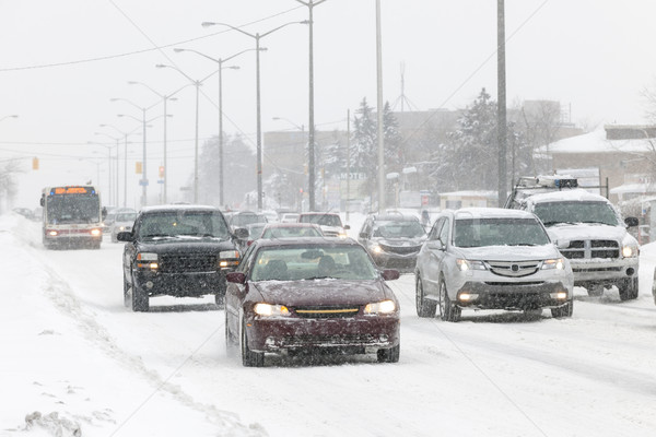 Winter fahren Autos rutschig Straße schwierig Stock foto © elenaphoto