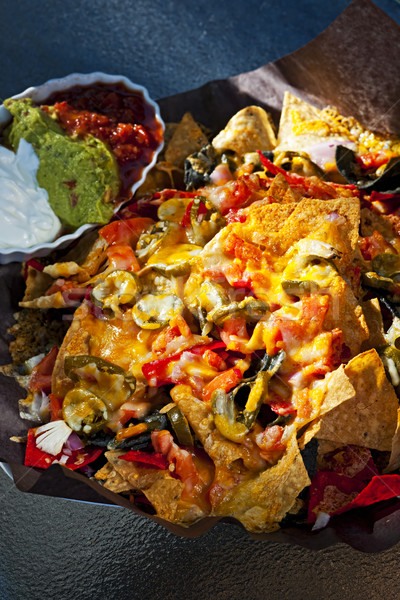 Foto stock: Cesta · queijo · nachos · jalapeno · legumes · almoço