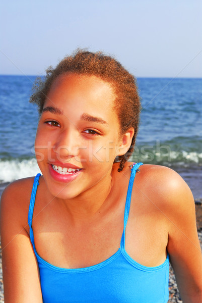Junge Mädchen Porträt jungen schöne Mädchen Meer Ufer Stock foto © elenaphoto