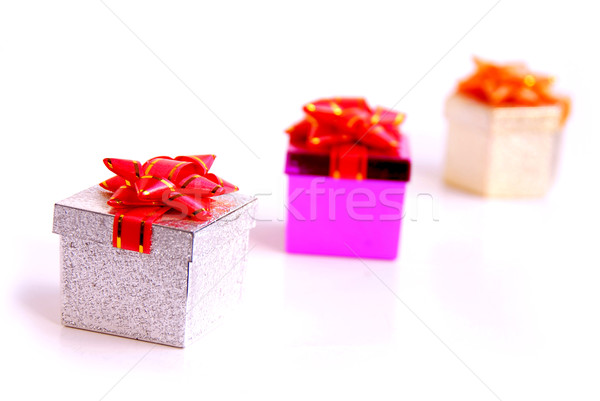 Hediye kutuları beyaz doğum günü arka plan alışveriş kutu Stok fotoğraf © elenaphoto