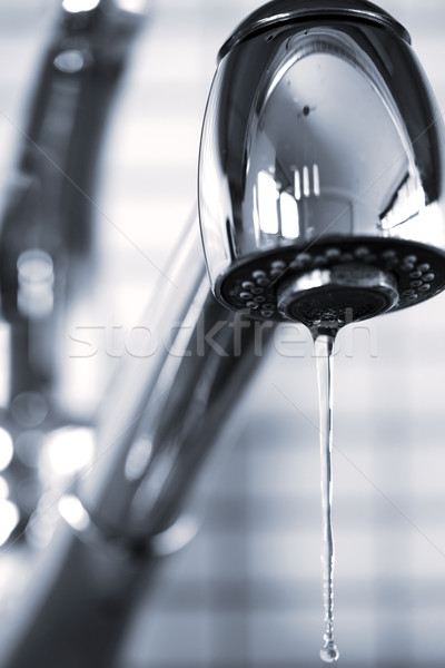 Konyha vízcsap víz rozsdamentes acél otthon fut Stock fotó © elenaphoto