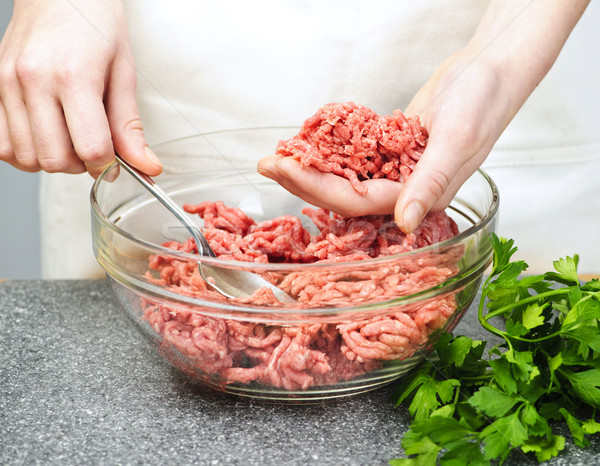 Photo stock: Cuisson · sol · boeuf · cuisine · mains