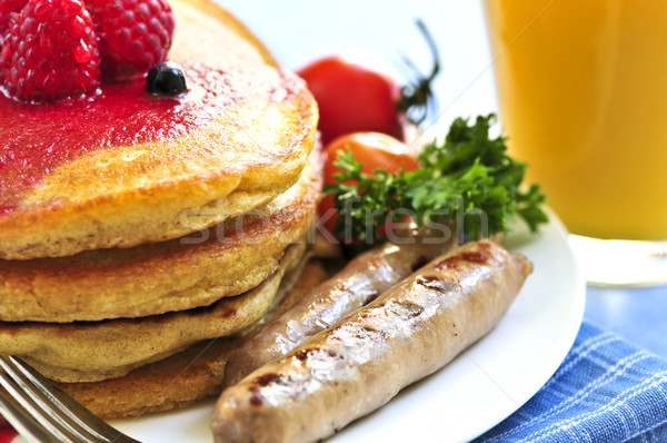 Stockfoto: Pannenkoeken · ontbijt · worstjes · vers · bessen · vruchten