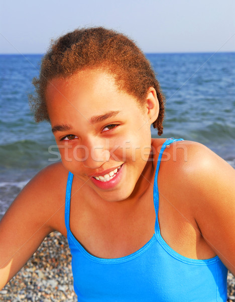 Junge Mädchen Porträt jungen schöne Mädchen Meer Ufer Stock foto © elenaphoto