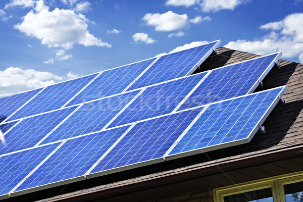 Foto stock: Painéis · solares · alternativa · energia · fotovoltaica · telhado
