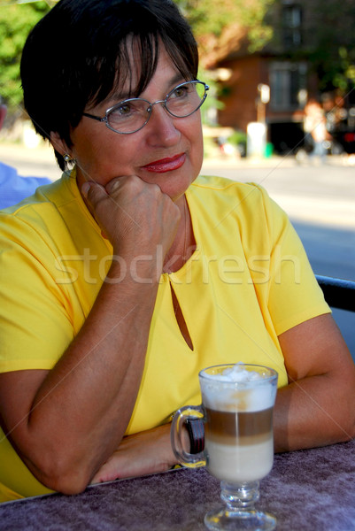 Mulher madura café ao ar livre café negócio cara Foto stock © elenaphoto