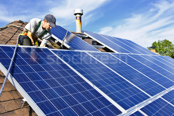Panneau solaire installation homme autre énergie [[stock_photo]] © elenaphoto