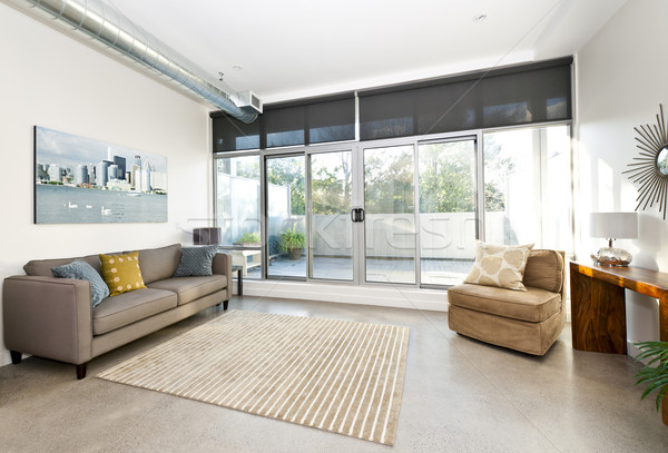 Moderno sala de estar varanda vidro porta Foto stock © elenaphoto