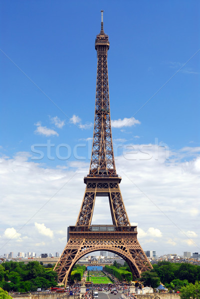 Eiffel Tower vista París Francia cielo edificio Foto stock © elenaphoto