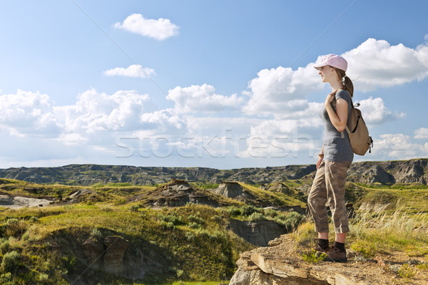Escursionista Canada ragazza guardando scenico view Foto d'archivio © elenaphoto