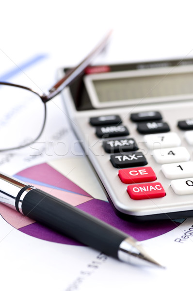 Stockfoto: Belasting · calculator · pen · bril · nummers · inkomen