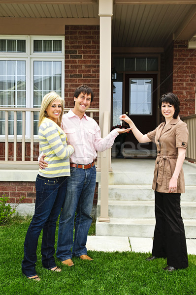 Stockfoto: Gelukkig · paar · makelaar · sleutels · vrouw