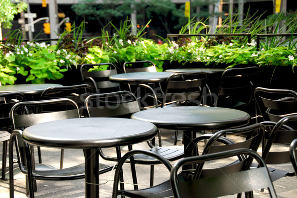 Restauracji patio zewnątrz czarny kwiat kwiaty Zdjęcia stock © elenaphoto