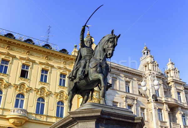 Statuie pătrat Zagreb Croatia zi Imagine de stoc © Elenarts