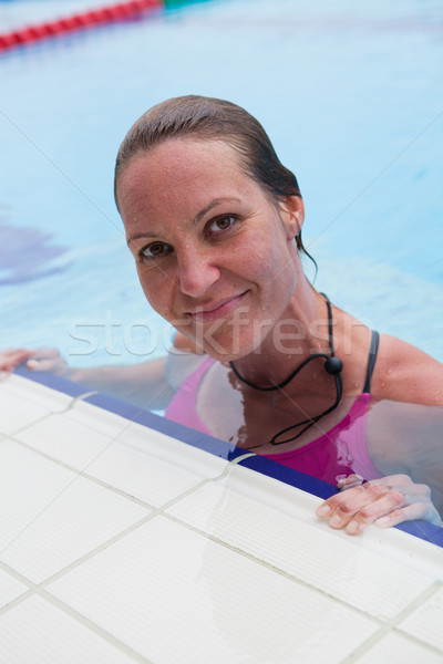 Foto stock: Feminino · piscina · borda · sorridente