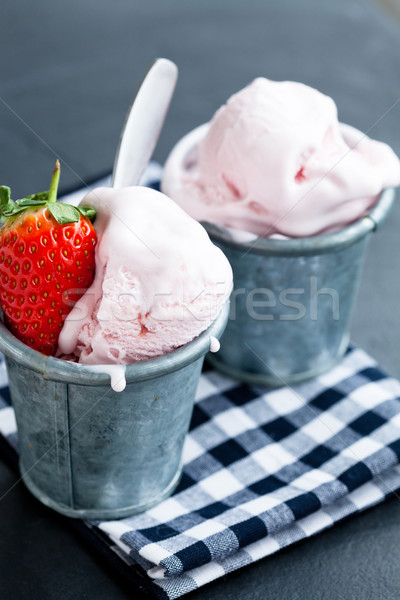 Strawberry ice cream Stock photo © ElinaManninen