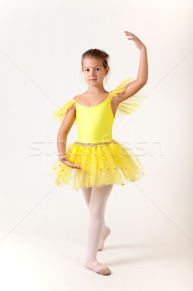 Cute meisje balletdanser witte hand Stockfoto © Elisanth