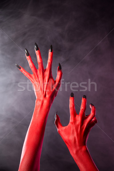 Foto stock: Vermelho · diabo · mãos · preto · unhas · extremo