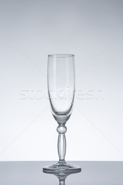 Leer Champagner Glas grau natürlichen Reflexion Stock foto © Elisanth