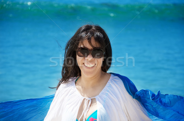 Güzel bir kadın plaj güzel koyu esmer kadın Stok fotoğraf © EllenSmile