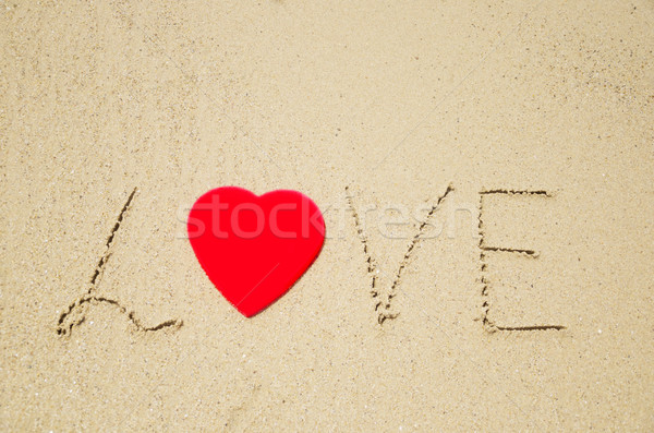 Felirat szeretet tengerpart piros szív alak homokos tengerpart Stock fotó © EllenSmile