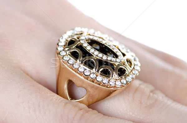 Joyas anillo dedo cadena diamantes Foto stock © Elnur