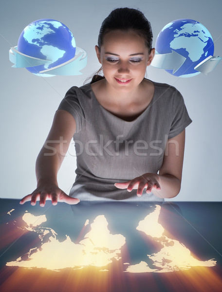 Stockfoto: Zakenvrouw · wereldwijde · business · vrouw · internet · wereld · aarde