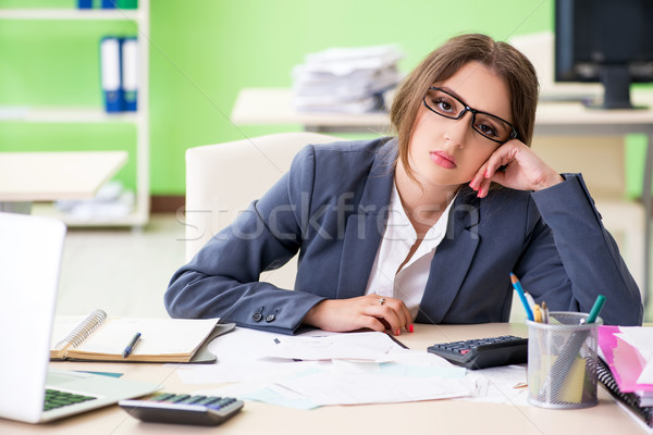 Femenino financieros gerente de trabajo oficina negocios Foto stock © Elnur