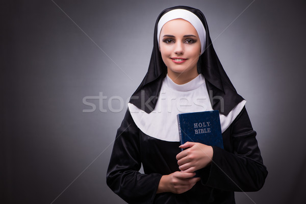 Religieux nonne religion sombre femme sexy Photo stock © Elnur